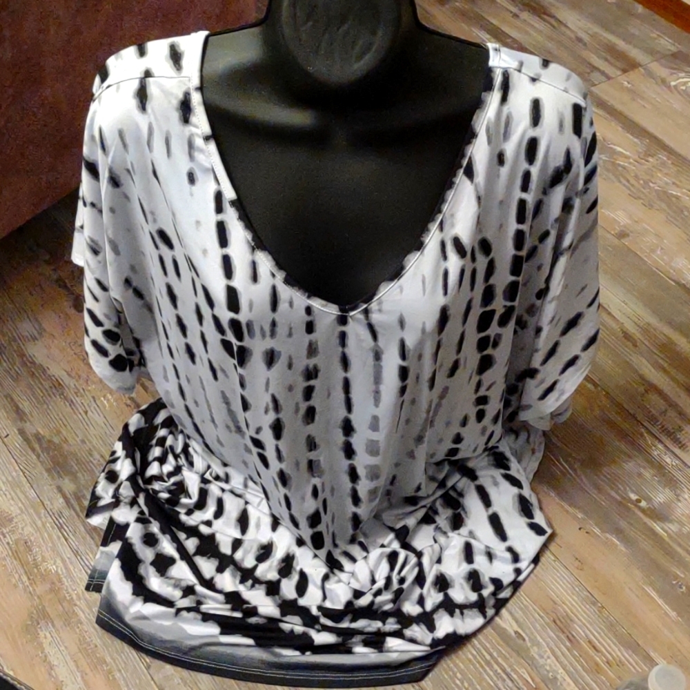 Summer Breeze Size 2X, White/ Black
